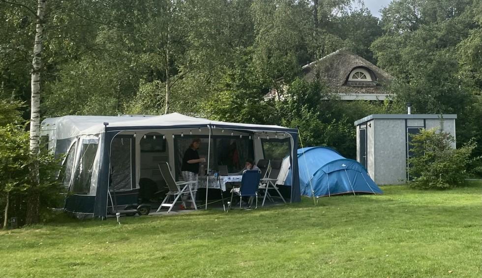 kamperen met privé sanitair exloo.jpeg