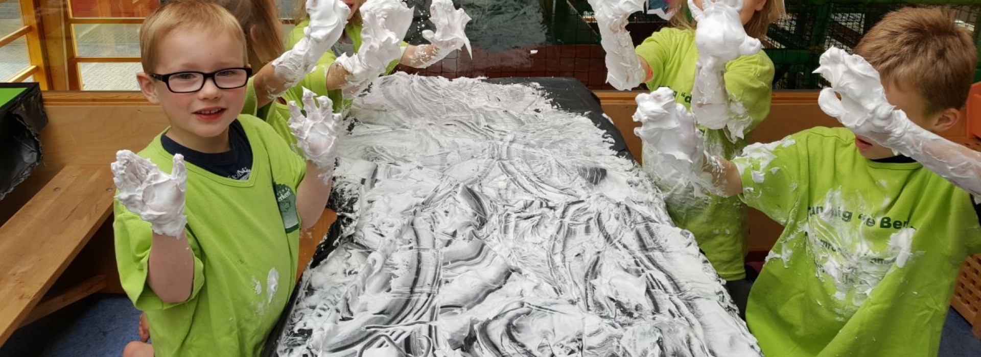 Knutselen op kindvriendelijke camping drenthe.jpeg