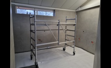 Nieuwe vloer en tegelwerk.jpg