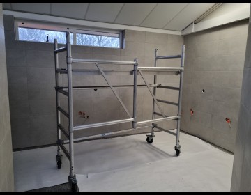 Nieuwe vloer en tegelwerk.jpg
