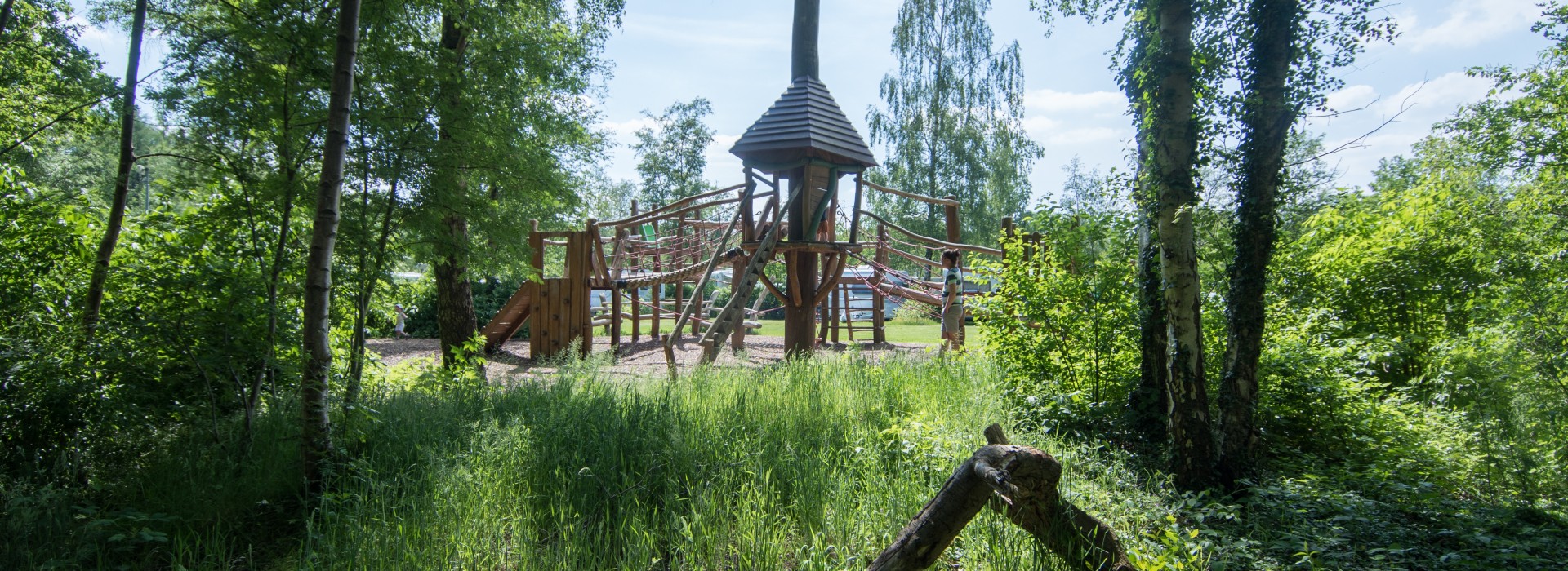 Klim- en klauter speeltoestel