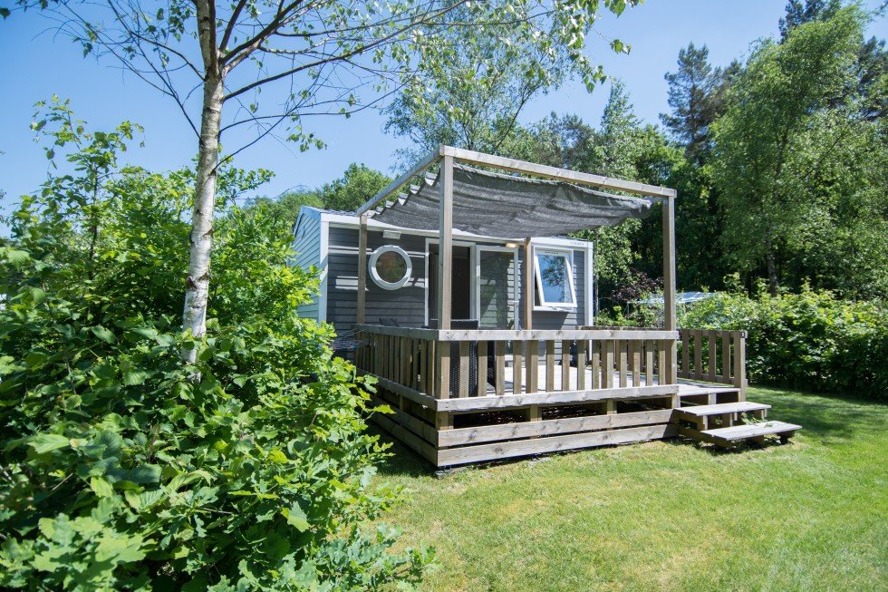 natuurhuisje-emmen-veranda-zonnescherm.jpg