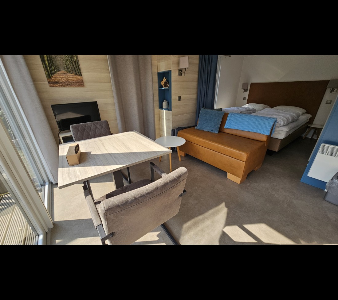 Interieur studio de luxe voor 2 personen.jpg