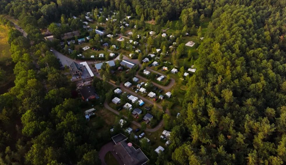 luchtfoto-rustige-camping-drenthe.jpg