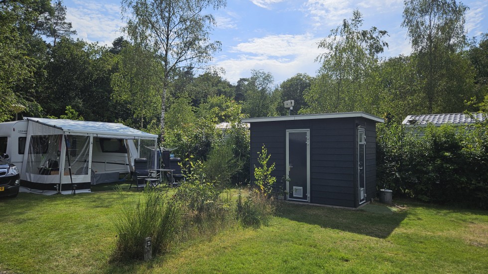 Plek 23 en 24 met privé sanitair.jpg