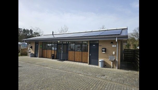 sanitairgebouw 1