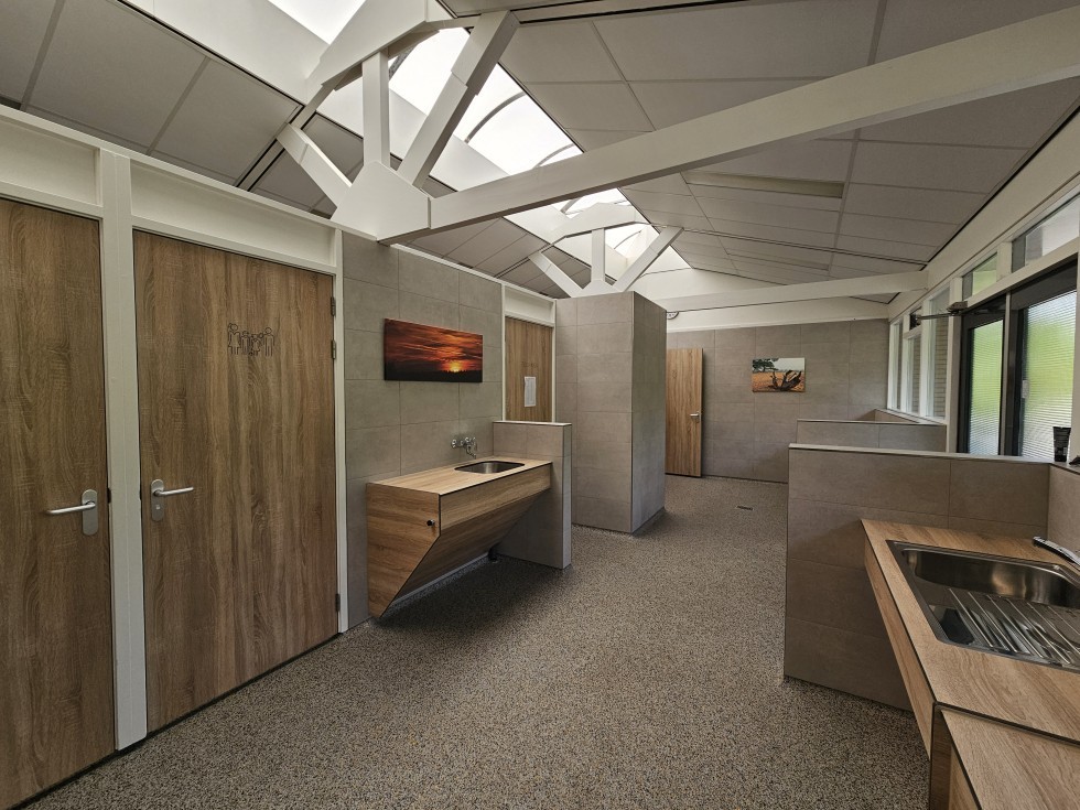 sanitairgebouw-drenthe-interieur-camping-bij-anloo.jpg.jpg