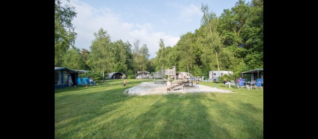 Comfortplaatsen rondom een veldje
