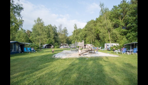 Comfortplaatsen rondom een veldje