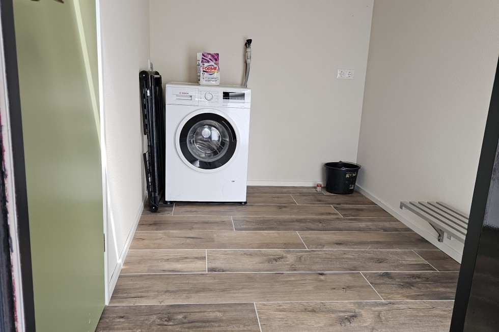 Wasmachine in de bijkeuken.jpg
