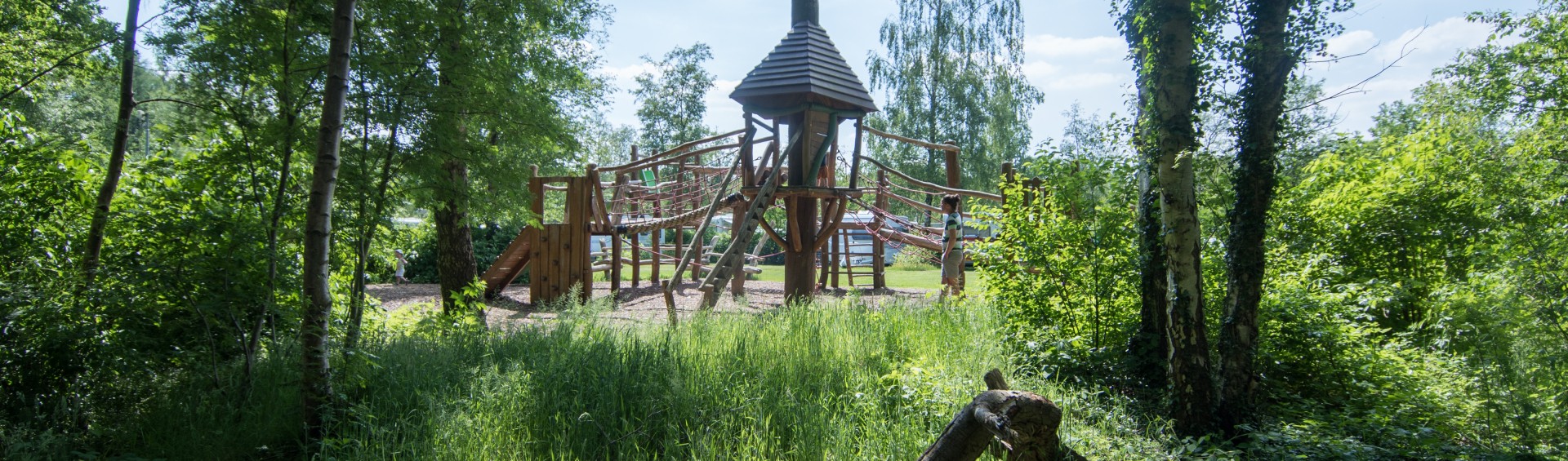 Klim- en klauter speeltoestel